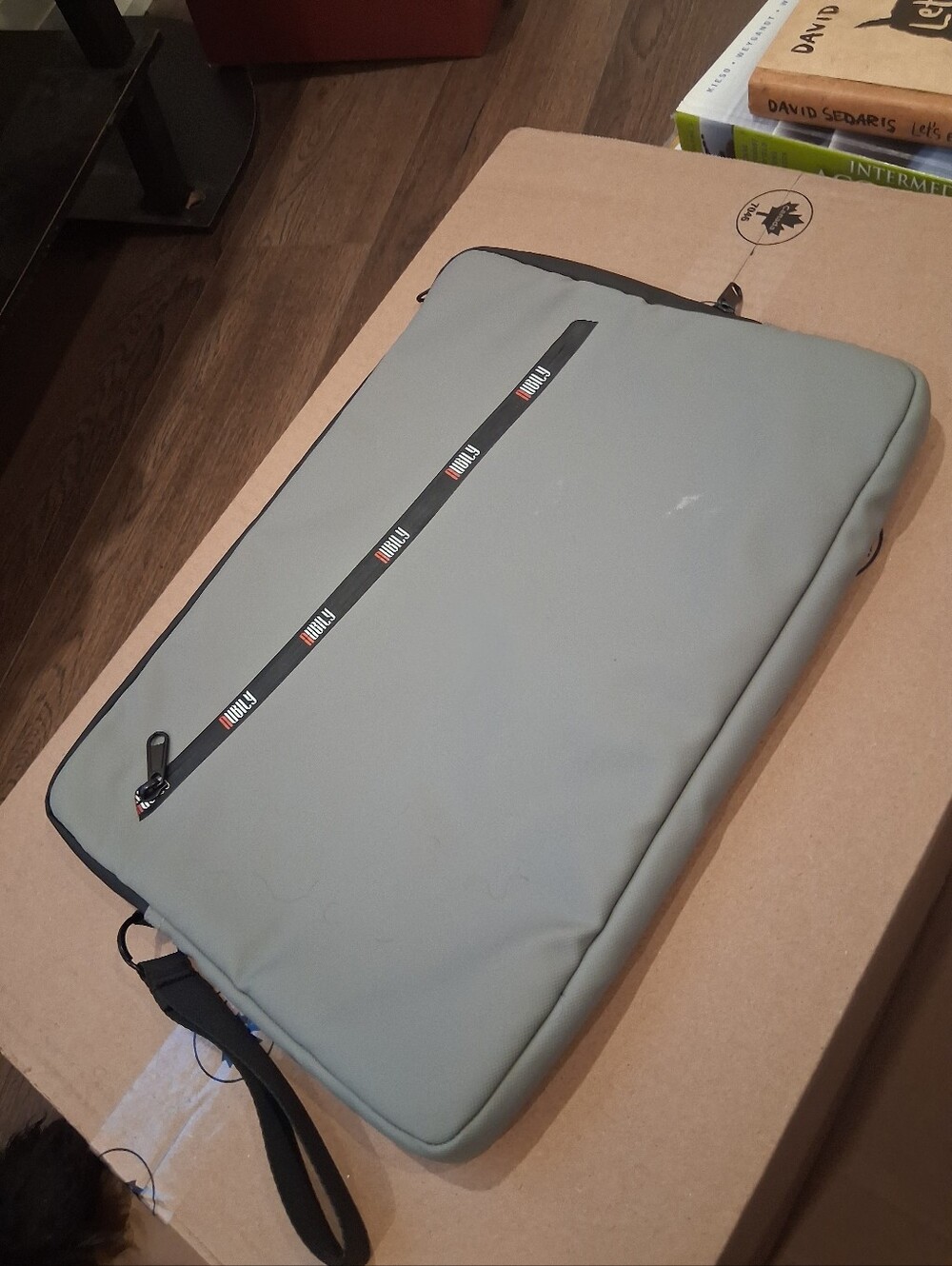 NWT NUBILY 15-15.6 Inch Waterproof Computer Case Shockproof Laptop Case